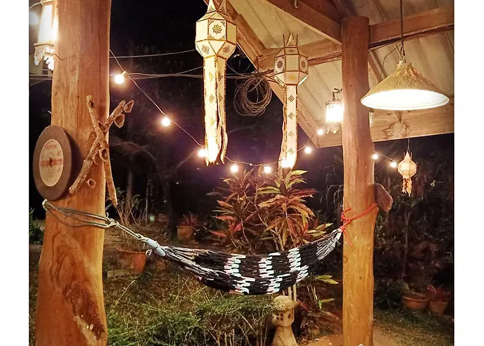 Baandindon Private Earthhouse Homestay